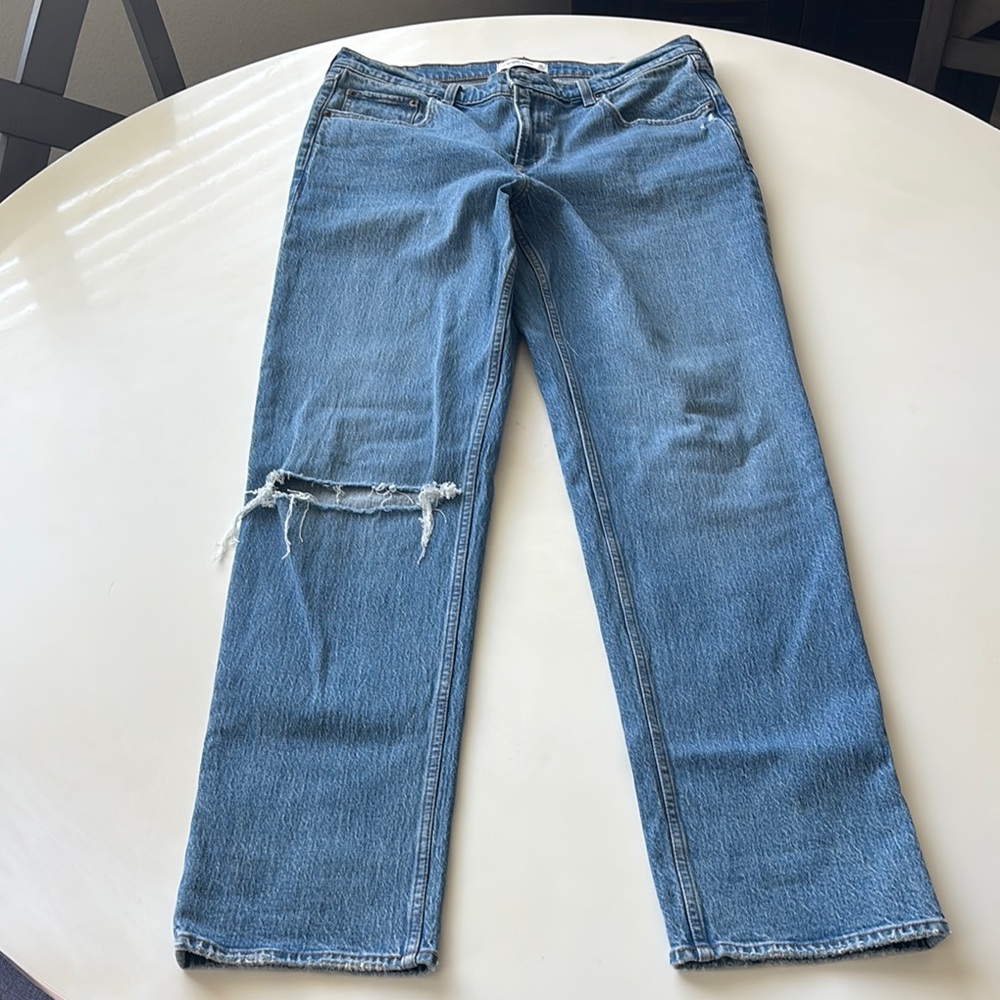 Abercrombie and Fitch Women's 90’s Straight Jeans